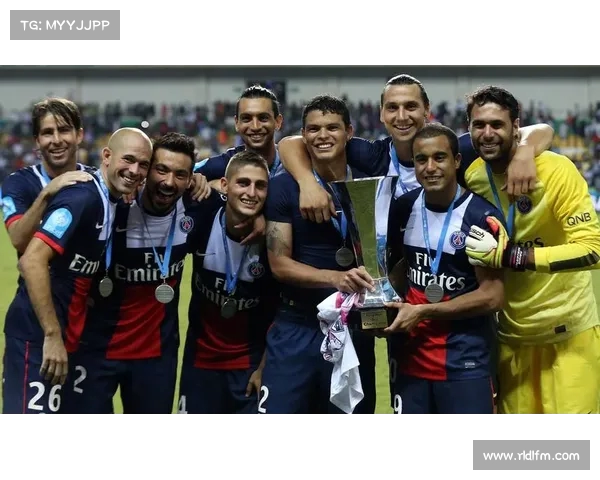 精彩德甲赛事全程直播，聚焦每场进球与战术博弈，带你走进足球盛宴